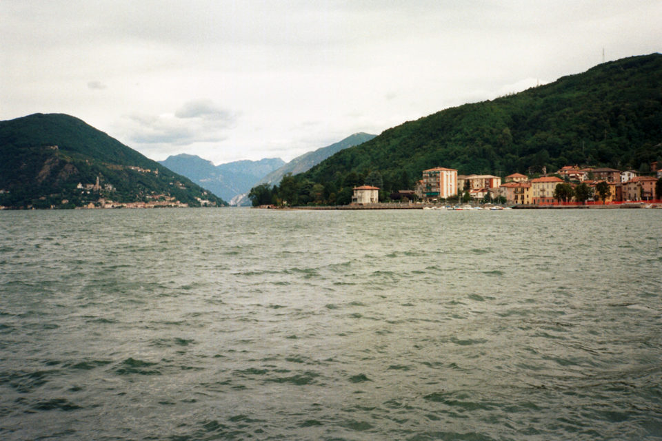 Der Lago di Lugano bei ungemütlichem Wetter